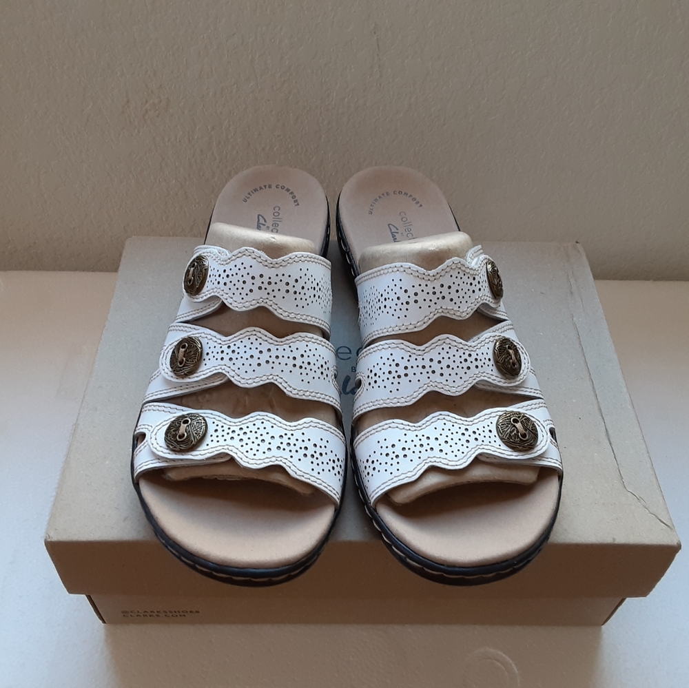 Clarks - Picture 2 of 3